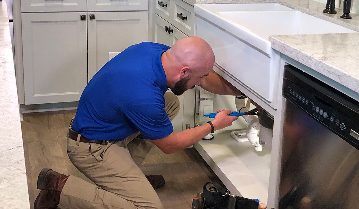 how to hire a plumber